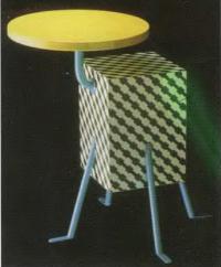 Михеле де Лукчи, столик «Kristall», коллекция Memphis, 1981