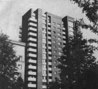 16-этажный дом на улице Серегина, 3 Архитекторы А. Меерсон, Е. Подольская