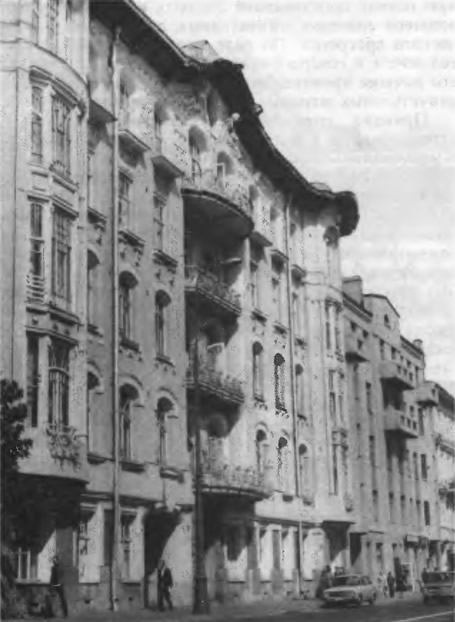 Бывш. доходный дом Исакова, Кропоткинская улица, 28. Архитектор Л. Кекушев, 1906