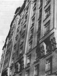 «Дом дешевых квартир» в Большом Гнездниковском переулке. Архитектор Э. Нирнзее, 1912